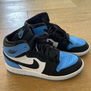 Nike Air Jordan kids size 2y